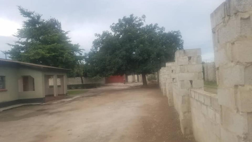 prime-property-for-sale-in-makeni-east-big-6