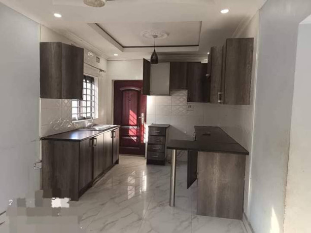3-bedroom-flat-for-rent-in-chalala-big-5