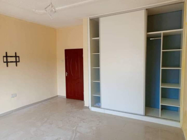 3-bedroom-flat-for-rent-in-new-kasama-big-2