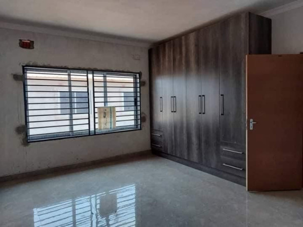 3-bedroom-flats-for-sale-in-chalala-big-2