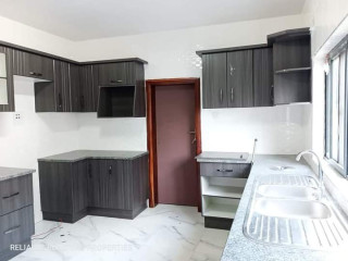 3 Bedroom Flat For Rent in Makeni