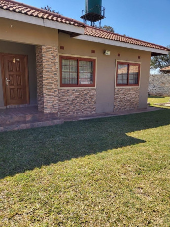 3-bedroom-flat-for-rent-in-makeni-big-5