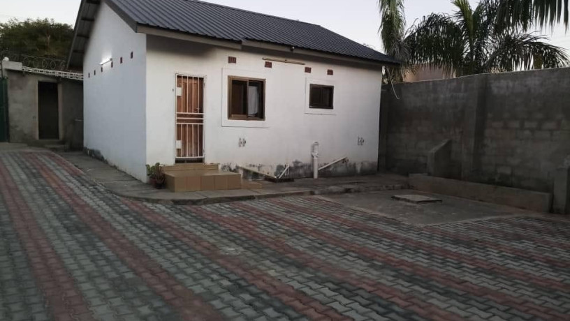 4-bedroom-house-for-rent-in-rhodespark-big-0