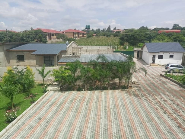 4-bedroom-house-for-rent-in-rhodespark-big-2