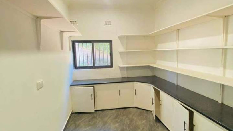 6-bedroom-flat-for-rent-in-kabulonga-big-2