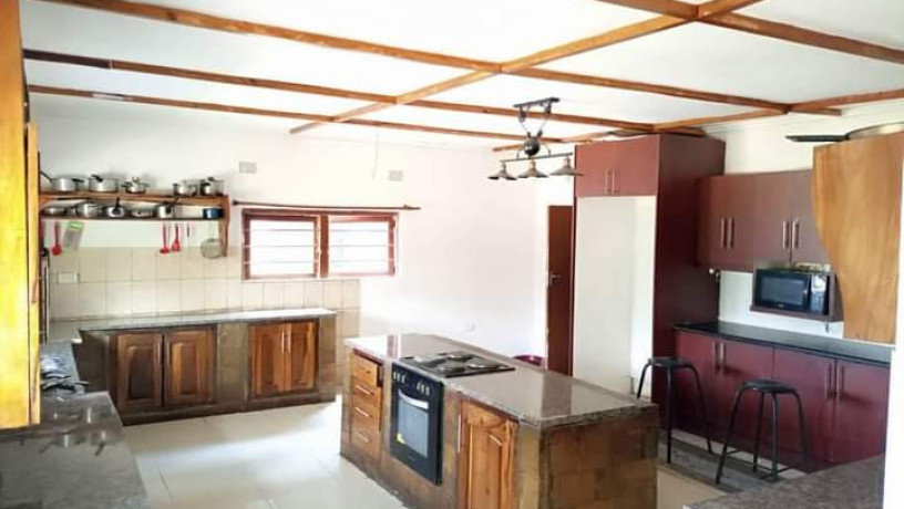 4-bedroom-house-for-sale-in-new-kasama-big-5