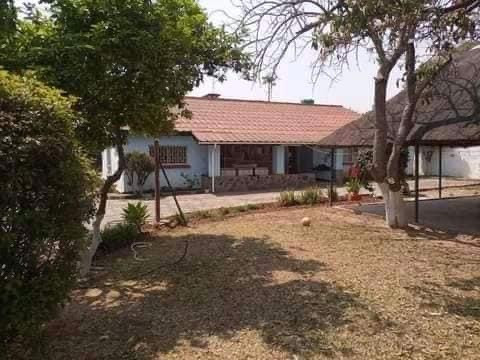 property-for-sale-in-woodlands-main-big-3