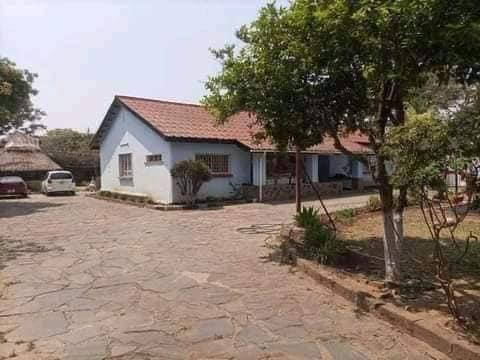 property-for-sale-in-woodlands-main-big-5