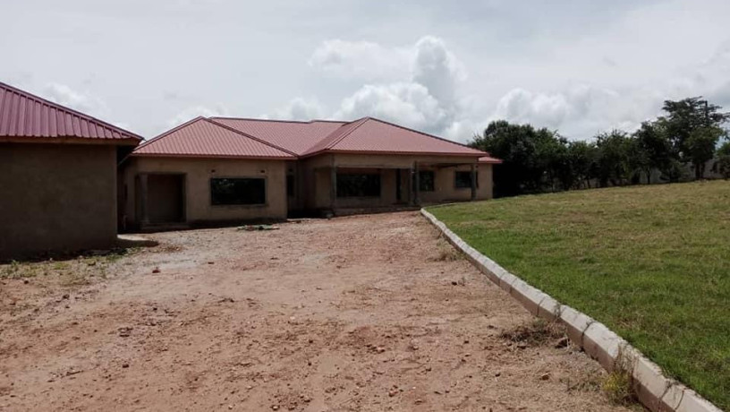 5-bedroom-farm-house-for-sale-big-2