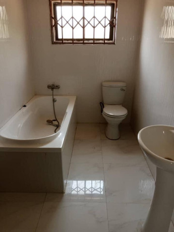 5-bedroom-farm-house-for-sale-big-0