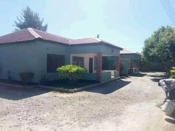 42-bedroom-flats-for-sale-in-makeni-main-big-4