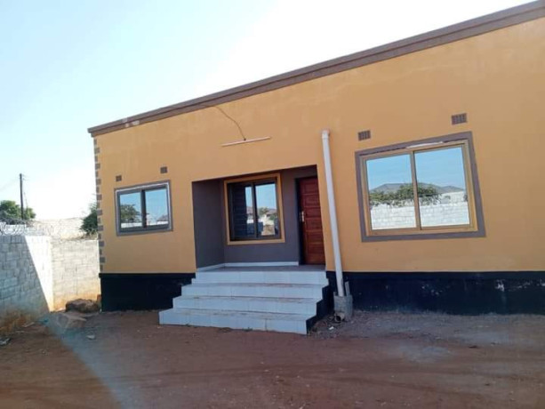 2-bedroom-flat-for-rent-in-chalala-big-2