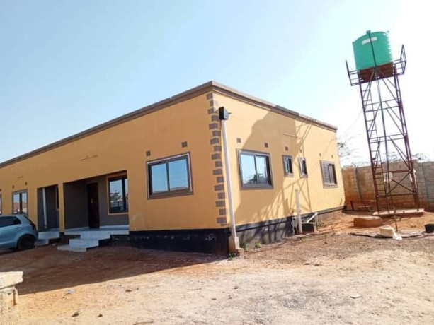 2-bedroom-flat-for-rent-in-chalala-big-3