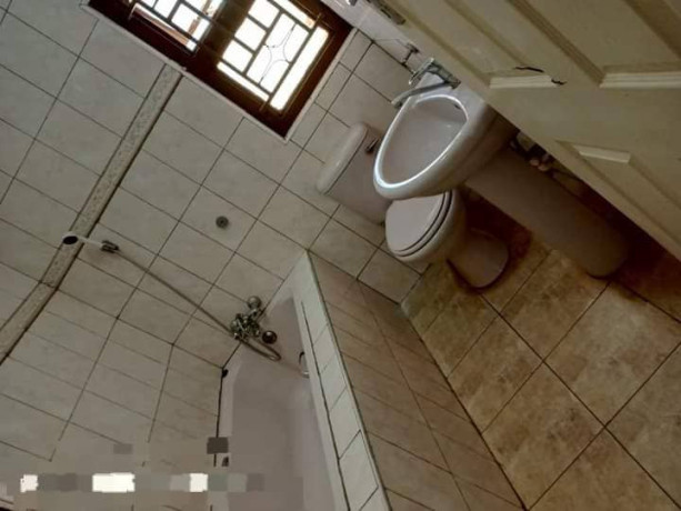 2-bedroom-flat-for-rent-in-chalala-big-3