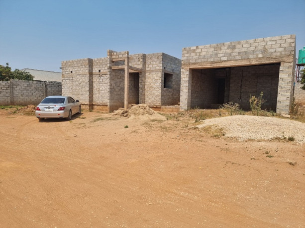 4-bedroom-incomplete-house-for-sale-in-roma-big-3