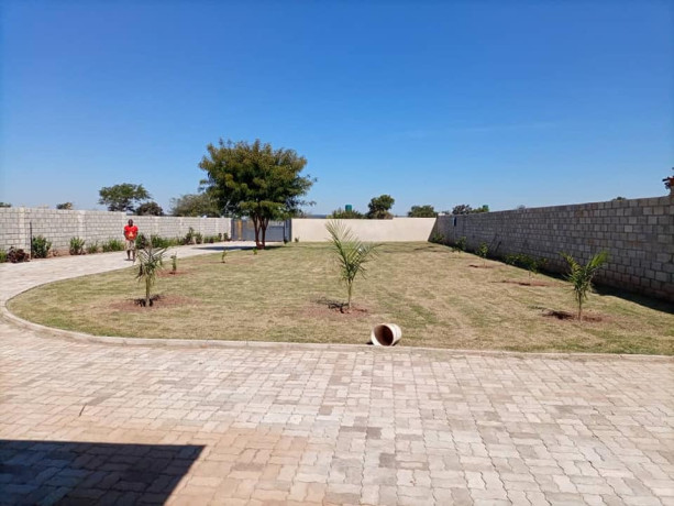 3-bedroom-house-for-sale-in-silverest-big-4