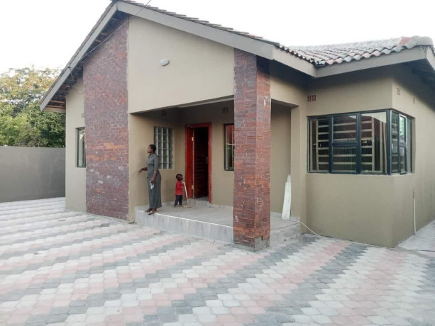 3-bedroom-house-for-sale-in-libala-south-big-5