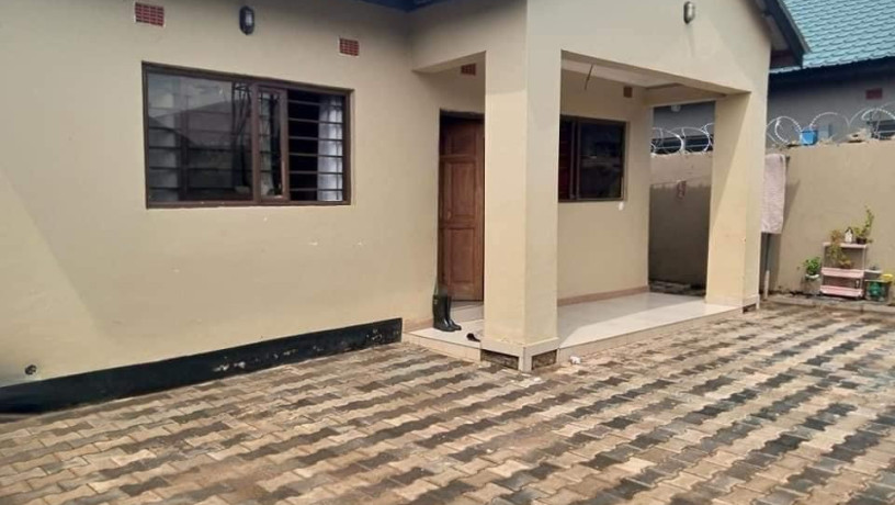 3-bedroom-flat-for-sale-in-chalala-big-0