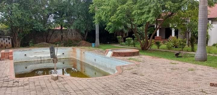 32-bedroom-flats-for-sale-in-longacres-big-3