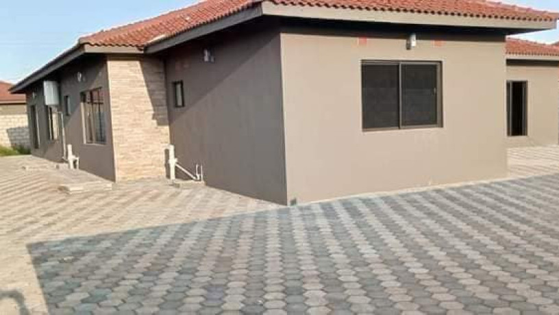 4-bedroom-house-for-sale-in-new-kasama-big-7