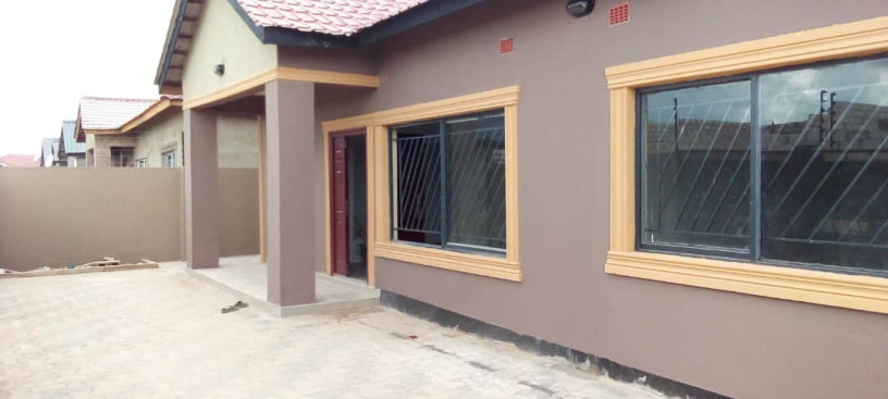 3-bedroom-house-for-sale-in-chalala-big-4