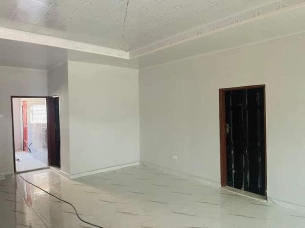 3-bedroom-flat-for-rent-in-meanwood-big-9