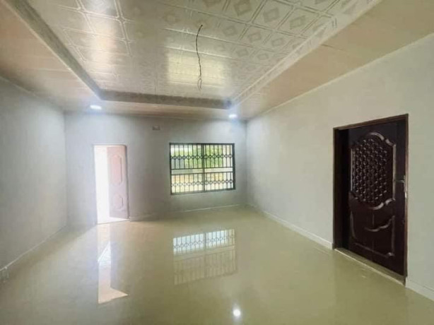 3-bedroom-flat-for-rent-in-meanwood-big-6