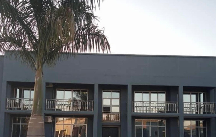 3-bedroom-flats-for-rent-in-salama-park-big-8