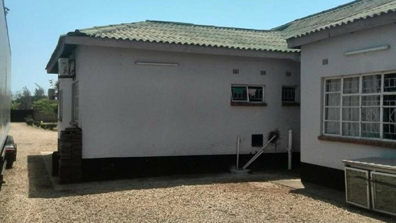 5-bedroom-house-for-sale-in-makeni-big-5