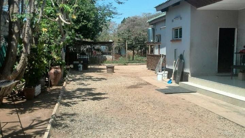 5-bedroom-house-for-sale-in-makeni-big-1