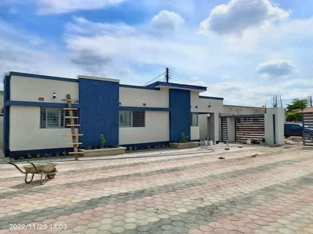 2-bedroom-flat-for-sale-in-lilayi-estate-big-4