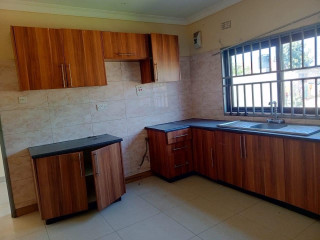 3 Bedroom Flat For Rent in Chalala