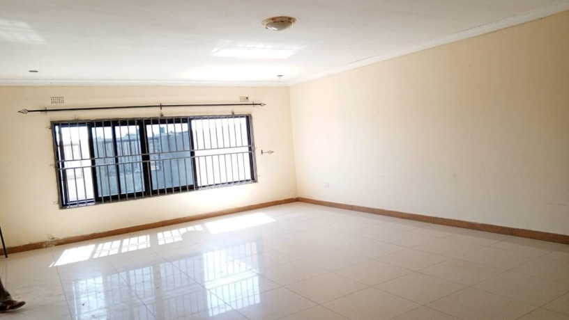 3-bedroom-flat-for-rent-in-chalala-big-1