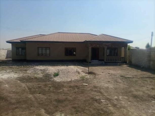 4-bedroom-house-for-rent-in-makeni-big-7
