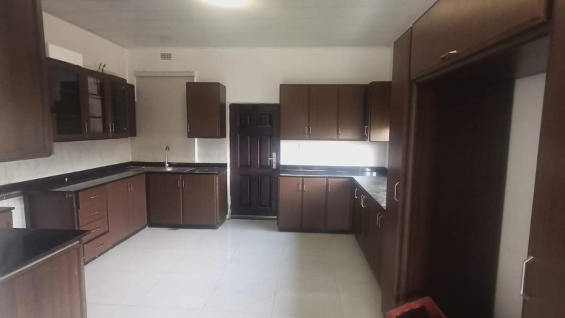 3-bedroom-house-for-sale-in-silverest-big-3