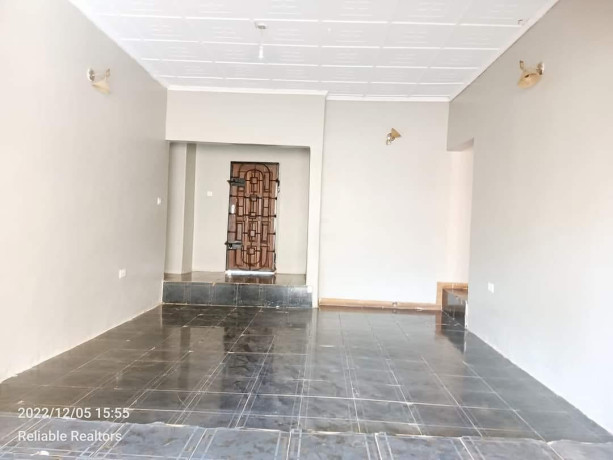 5-bedroom-house-for-sale-in-meanwood-big-1
