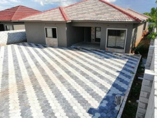 3 Bedroom House For Sale in New Kasama