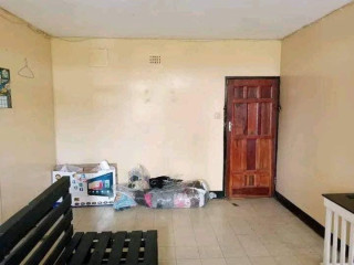 3 Bedroom Flat For Sale in Kabwata