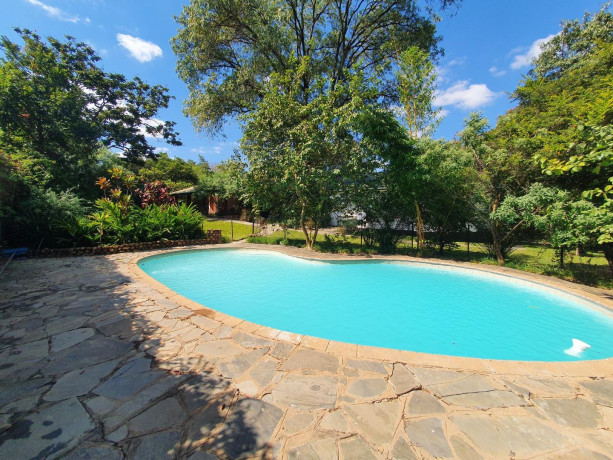 3-bedroom-house-for-sale-in-roma-big-1