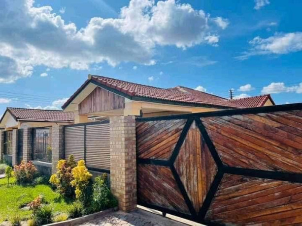 3-bedroom-standalone-house-for-rent-in-northgate-big-3