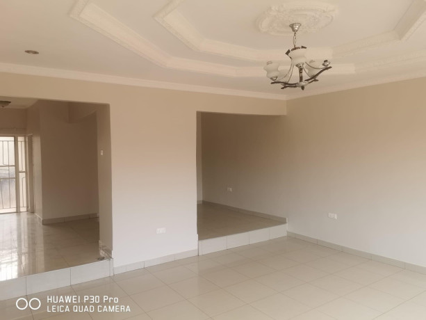 3-bedroom-flat-for-rent-in-chalala-big-6