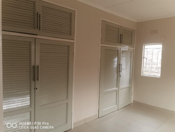 3-bedroom-flat-for-rent-in-chalala-big-1