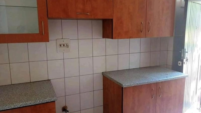 2-bedroom-flat-for-rent-in-kabulonga-big-5