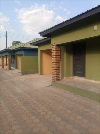 2-bedroom-flat-for-rent-in-makeni-big-0