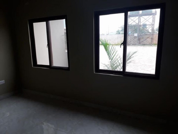 beautifully-newly-built-3-bedrooms-flat-in-woodlands-chalala-big-7