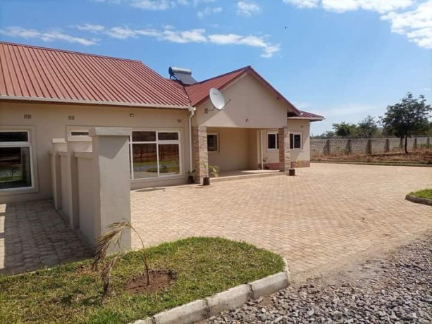 3-bedroom-flat-for-rent-in-new-kasama-big-4