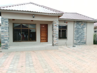 3 Bedroom House For Sale In Chalala