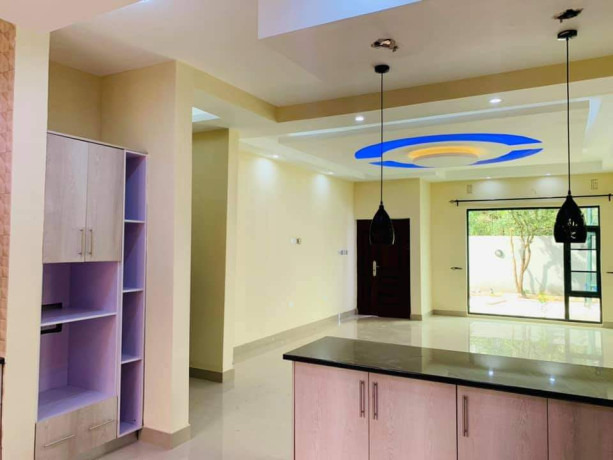 4-flats-for-sale-in-meanwood-ibex-big-5