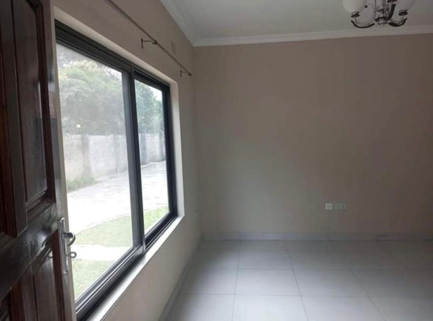 2-bedroom-flat-for-rent-in-rhodespark-big-4
