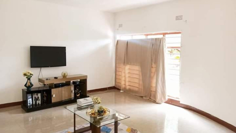 2-bedroom-flat-for-rent-in-chalala-big-5